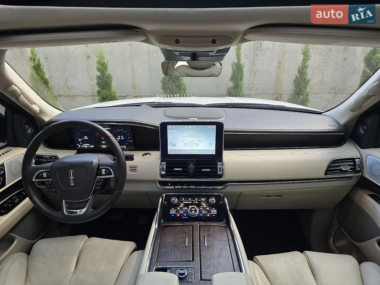 Lincoln Navigator 2018 photo 2