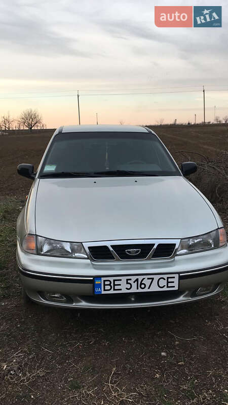 Седан Daewoo Nexia 2008 в Николаеве