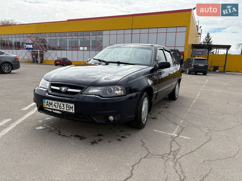 Седан Daewoo Nexia 2008 в Житомире