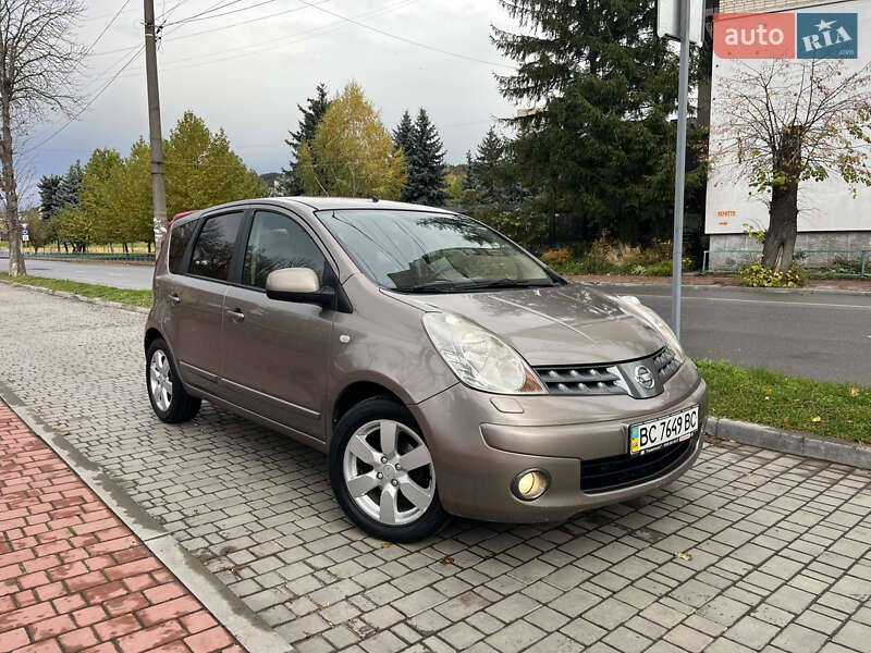 Хэтчбек Nissan Note 2007 в Могилев-Подольске
