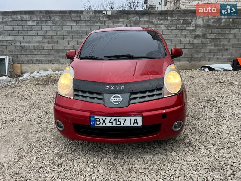 Хэтчбек Nissan Note 2008 в Кременце