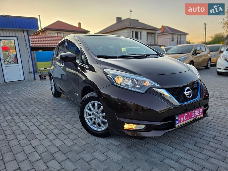 Хэтчбек Nissan Note 2017 в Одессе Хэтчбек Nissan Note 2017 в Одессе