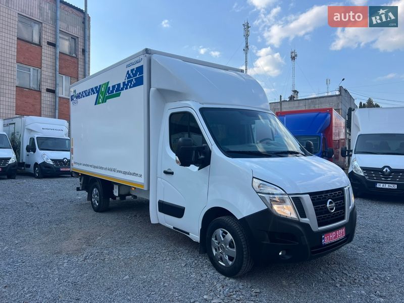 Другие грузовики Nissan NV400 2015 в Ровно