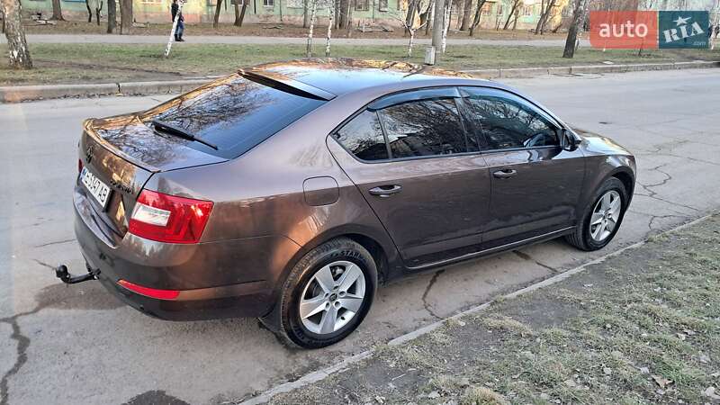 Лифтбек Skoda Octavia 2015 в Запорожье