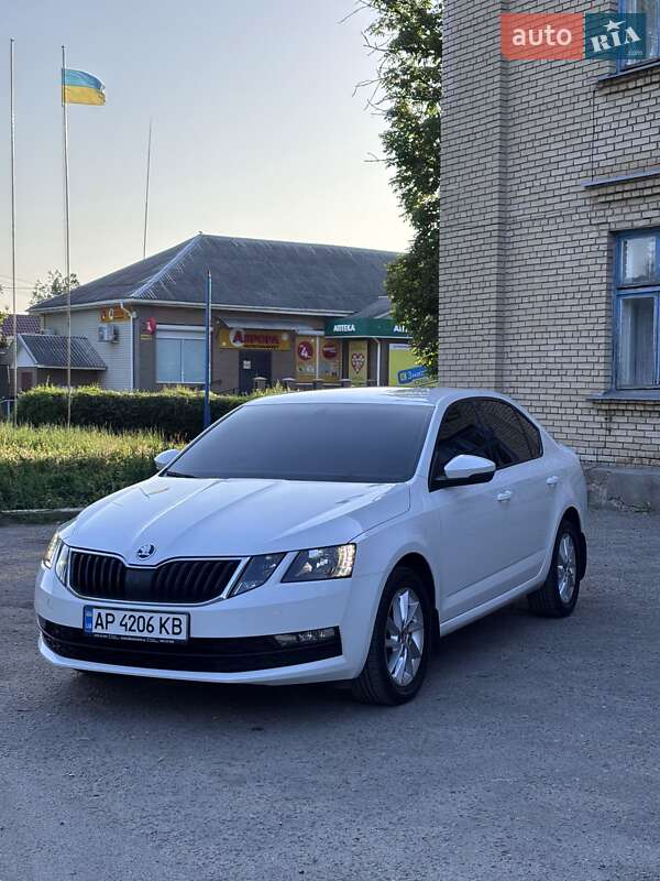 Лифтбек Skoda Octavia 2017 в Запорожье