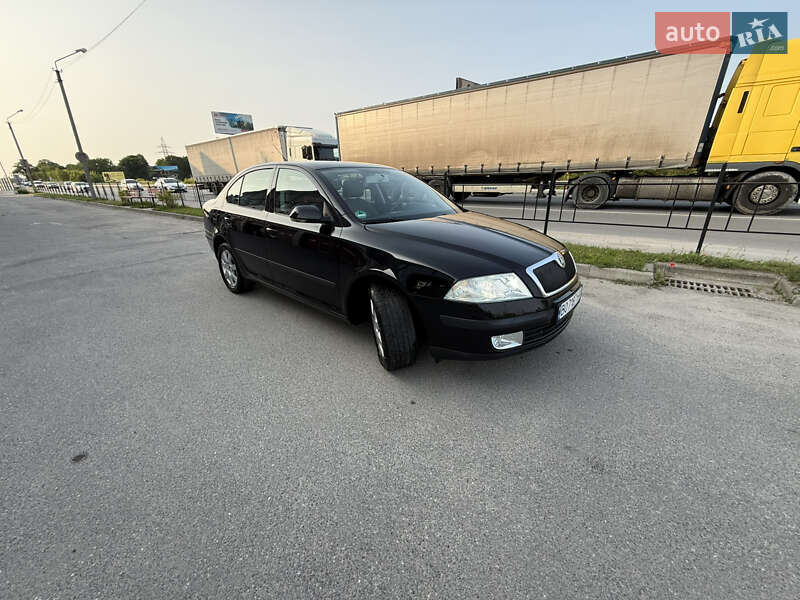 Лифтбек Skoda Octavia 2004 в Киеве