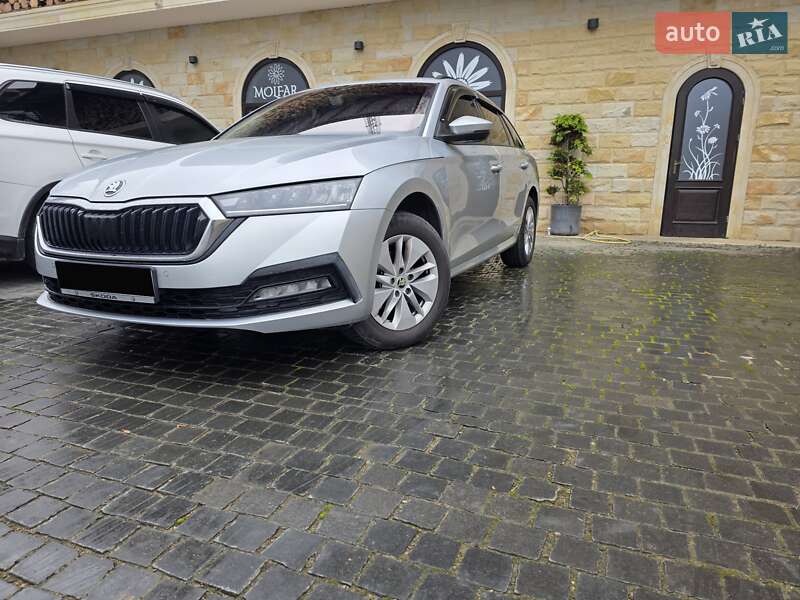 Универсал Skoda Octavia 2023 в Тячеве