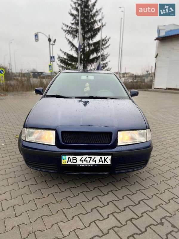 Лифтбек Skoda Octavia 2002 в Виннице
