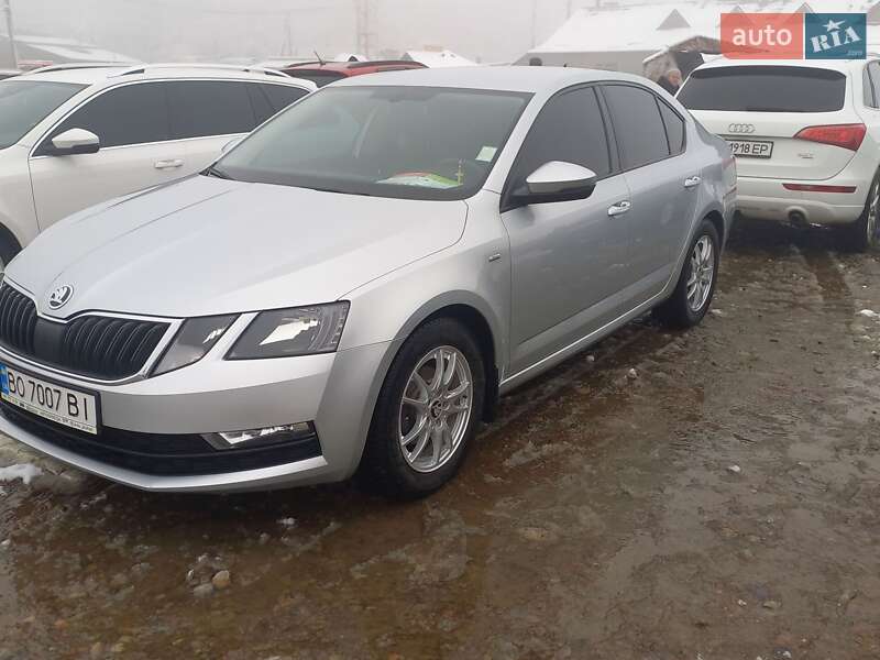 Ліфтбек Skoda Octavia 2017 в Товсте Ліфтбек Skoda Octavia 2017 в Товсте