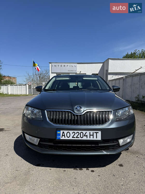 Универсал Skoda Octavia 2015 в Ужгороде Универсал Skoda Octavia 2015 в Ужгороде
