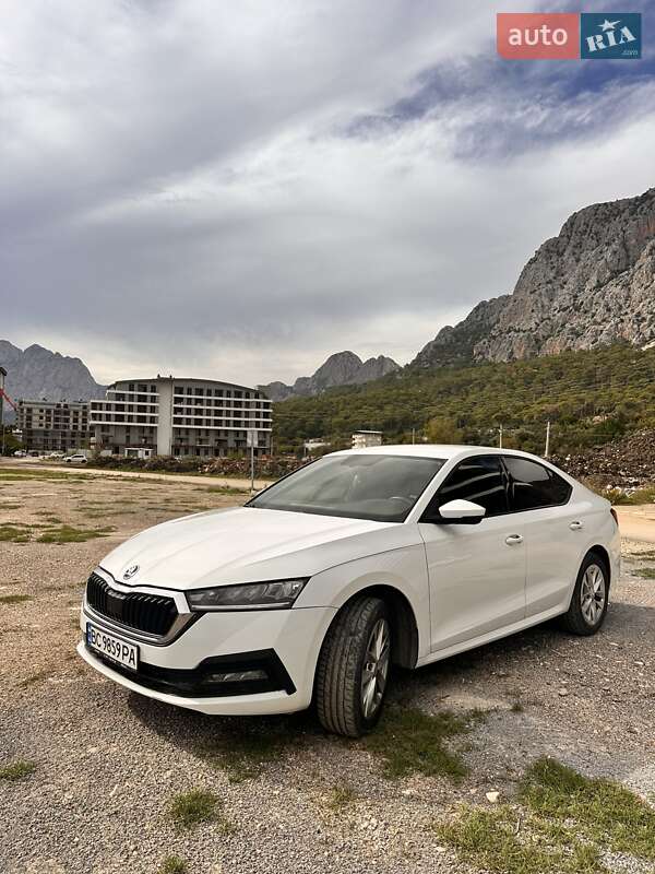 Лифтбек Skoda Octavia 2021 в Светловодске