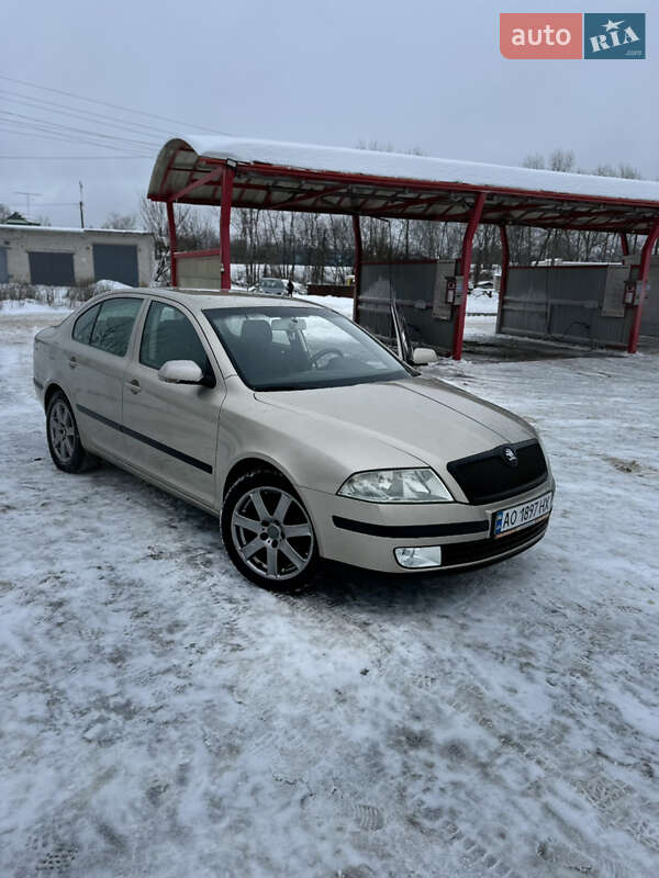 Лифтбек Skoda Octavia 2005 в Чернигове