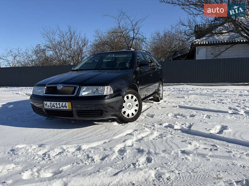 Универсал Skoda Octavia 2009 в Смеле