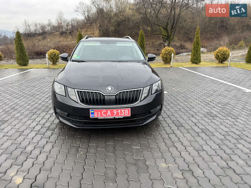 Универсал Skoda Octavia 2019 в Сваляве