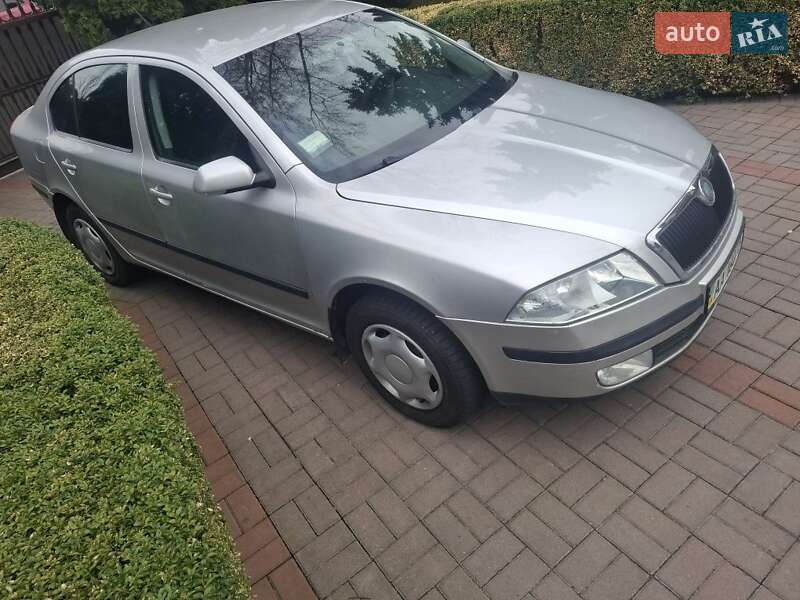 Лифтбек Skoda Octavia 2006 в Киеве
