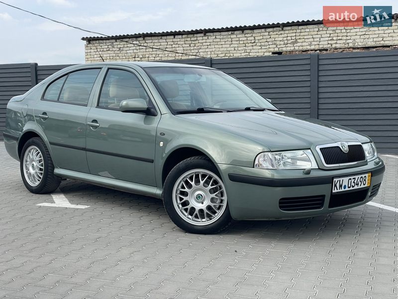 Лифтбек Skoda Octavia 2002 в Дубно