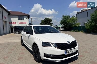 Универсал Skoda Octavia 2019 в Сарнах