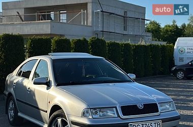 Лифтбек Skoda Octavia 1998 в Жовкве