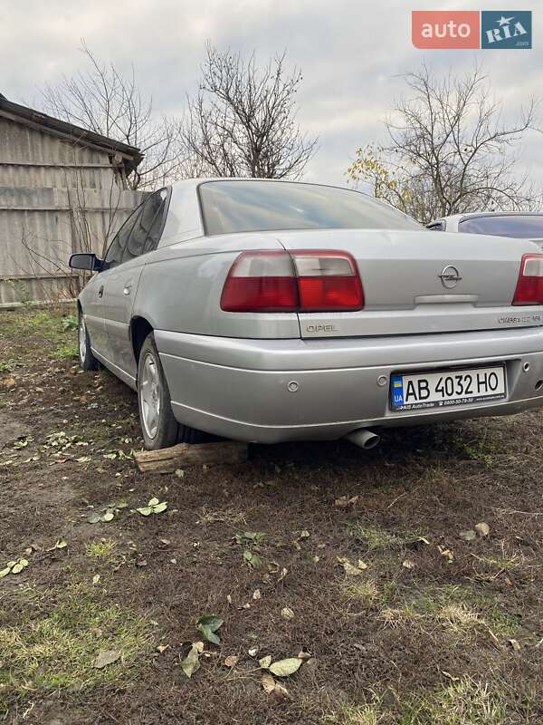 Седан Opel Omega 2000 в Чечельнике