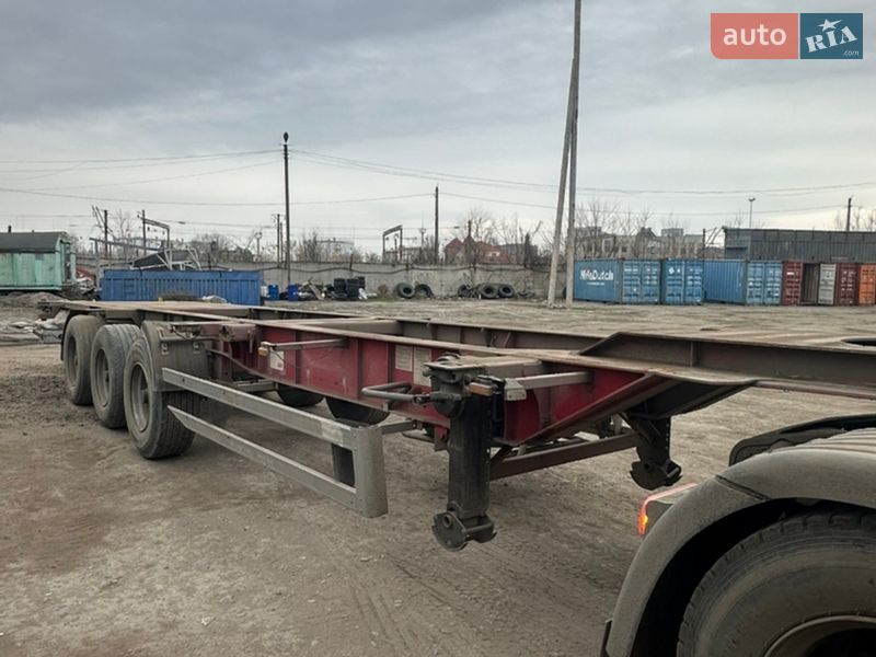 Контейнеровоз полуприцеп Desot OPL 2004 в Одессе