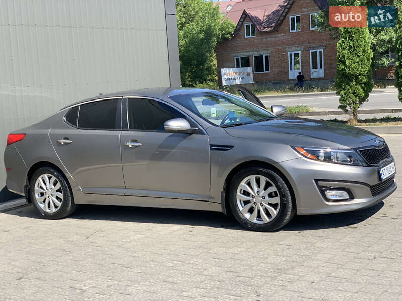 Седан Kia Optima 2015 в Ивано-Франковске
