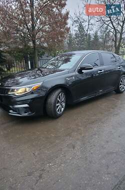 Седан Kia Optima 2019 в Чугуеве