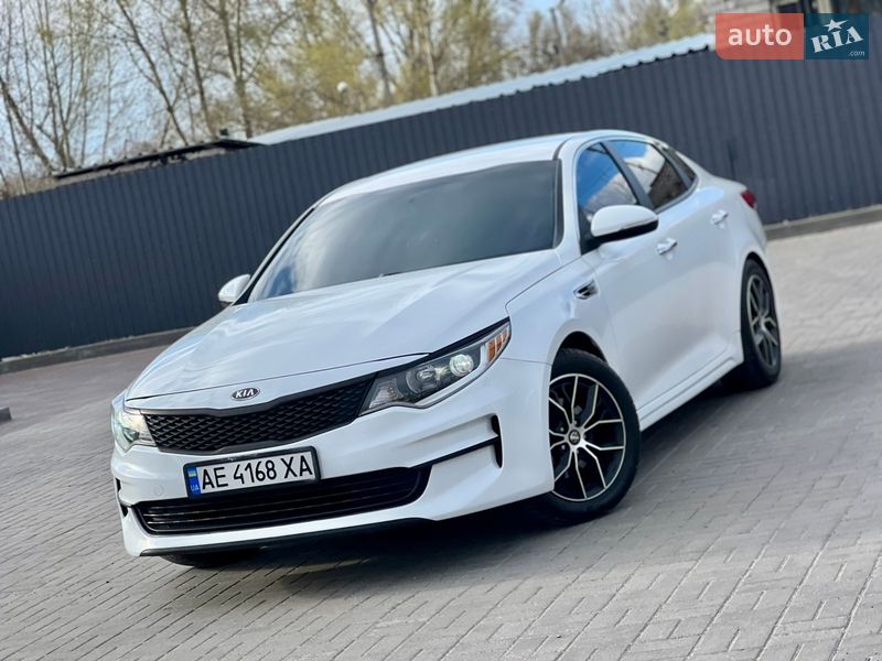 Седан Kia Optima 2016 в Дніпрі