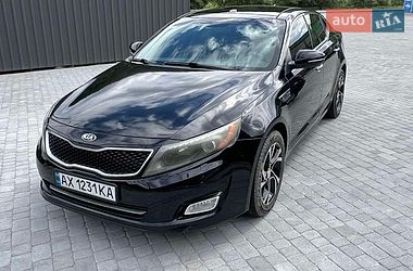 Седан Kia Optima 2014 в Сколе
