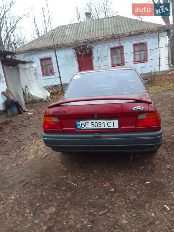 Седан Ford Orion 1992 в Первомайске