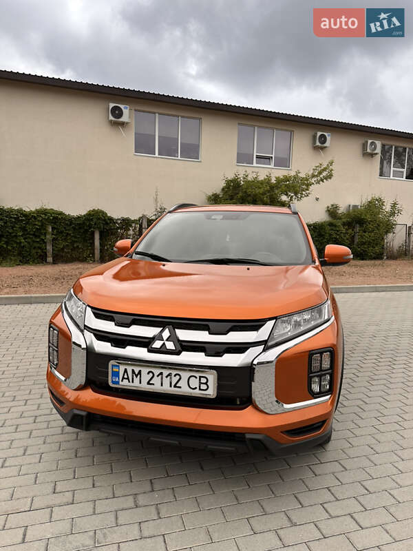 Позашляховик / Кросовер Mitsubishi Outlander Sport 2019 в Житомирі