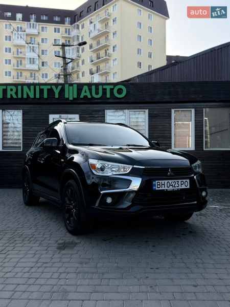 Внедорожник / Кроссовер Mitsubishi Outlander Sport 2017 в Одессе