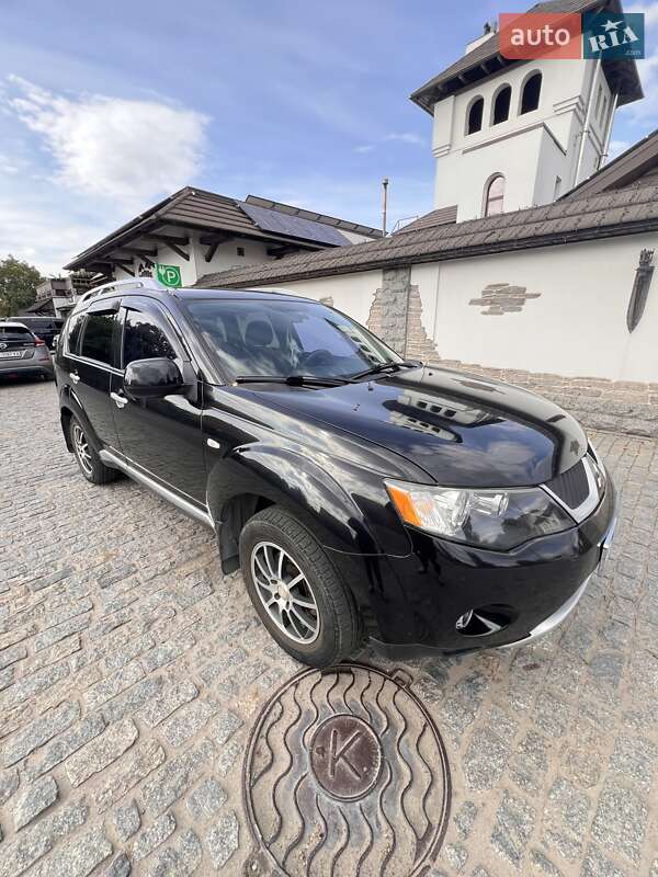 Внедорожник / Кроссовер Mitsubishi Outlander XL 2007 в Днепре
