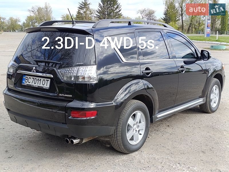 Внедорожник / Кроссовер Mitsubishi Outlander XL 2011 в Теофиполе