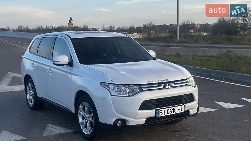 Внедорожник / Кроссовер Mitsubishi Outlander 2013 в Кропивницком