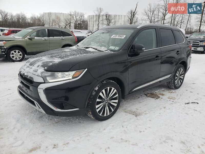 Внедорожник / Кроссовер Mitsubishi Outlander 2020 в Львове Внедорожник / Кроссовер Mitsubishi Outlander 2020 в Львове