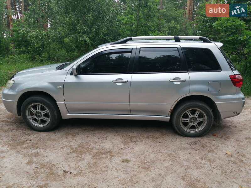 Позашляховик / Кросовер Mitsubishi Outlander 2006 в Києві Позашляховик / Кросовер Mitsubishi Outlander 2006 в Києві