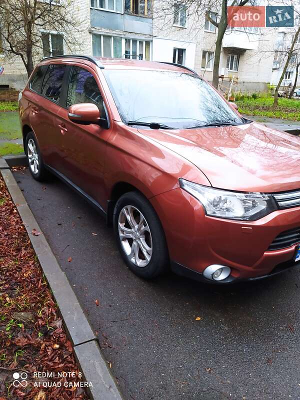 Внедорожник / Кроссовер Mitsubishi Outlander 2013 в Виннице