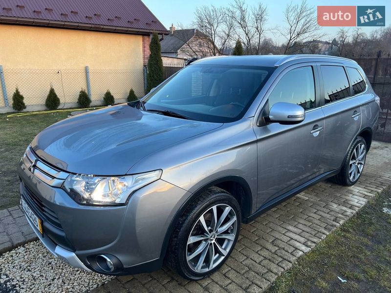 Внедорожник / Кроссовер Mitsubishi Outlander 2015 в Калуше Внедорожник / Кроссовер Mitsubishi Outlander 2015 в Калуше
