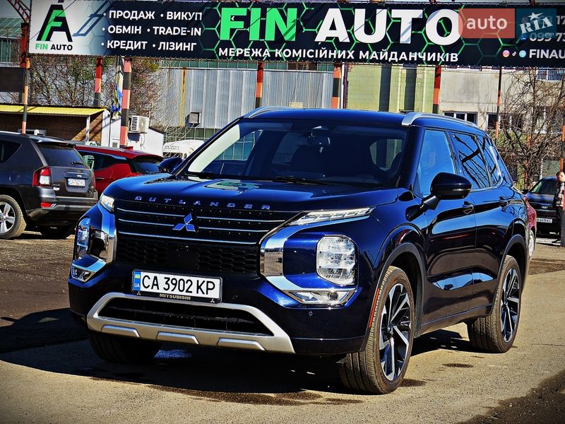 Позашляховик / Кросовер Mitsubishi Outlander 2021 в Черкасах
