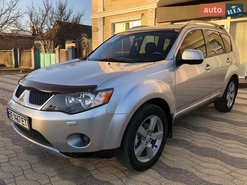 Внедорожник / Кроссовер Mitsubishi Outlander 2008 в Николаеве Внедорожник / Кроссовер Mitsubishi Outlander 2008 в Николаеве