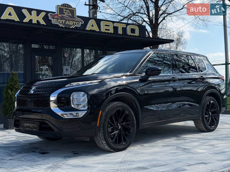 Позашляховик / Кросовер Mitsubishi Outlander 2021 в Івано-Франківську