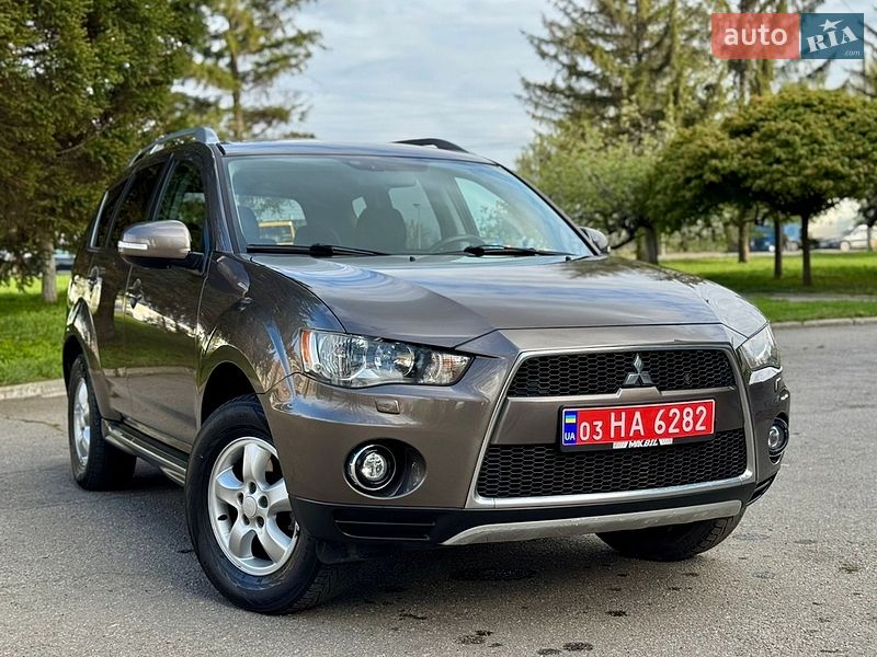 Позашляховик / Кросовер Mitsubishi Outlander 2010 в Полтаві