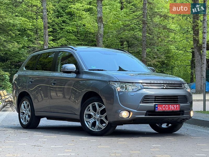 Внедорожник / Кроссовер Mitsubishi Outlander 2014 в Дрогобыче Внедорожник / Кроссовер Mitsubishi Outlander 2014 в Дрогобыче