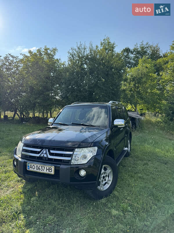 Внедорожник / Кроссовер Mitsubishi Pajero Wagon 2007 в Тячеве