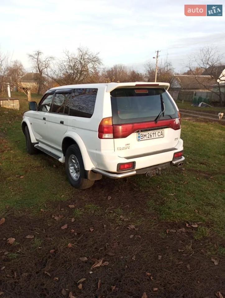 Mitsubishi Pajero 1999 photo 2