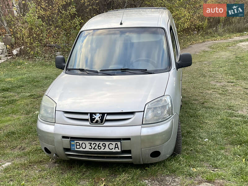 Грузовой фургон Peugeot Partner 2003 в Тернополе