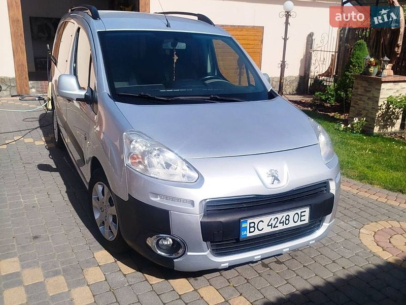 Минивэн Peugeot Partner 2014 в Хырове