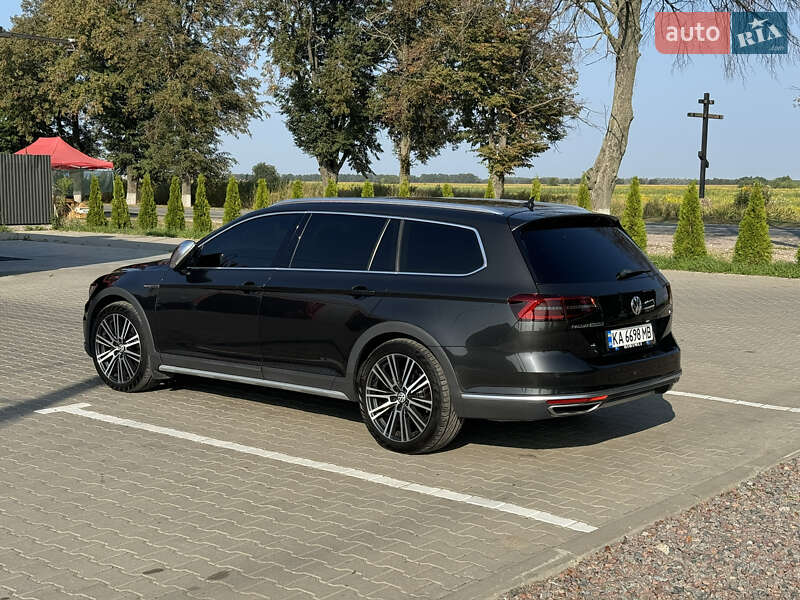 Универсал Volkswagen Passat Alltrack 2018 в Киеве
