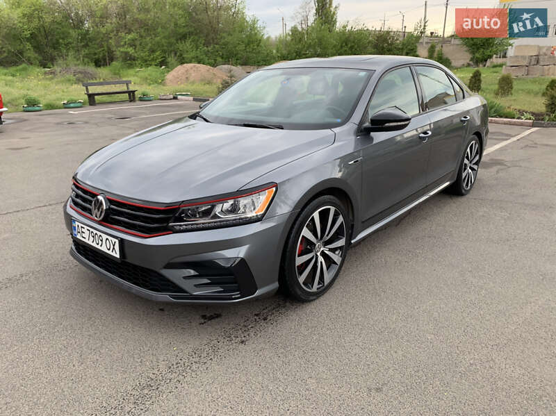 Седан Volkswagen Passat 2018 в Кривому Розі
