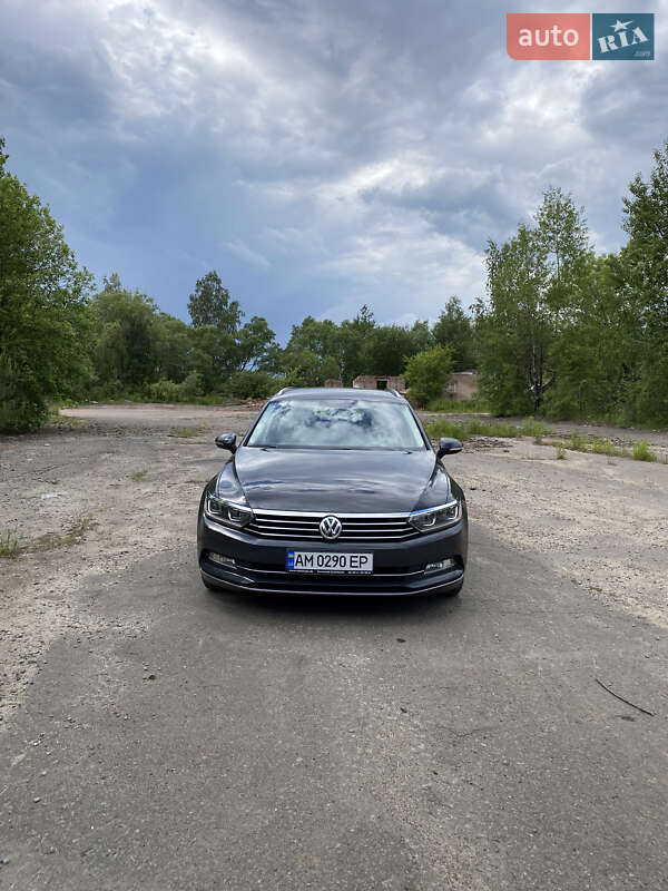 Универсал Volkswagen Passat 2018 в Житомире
